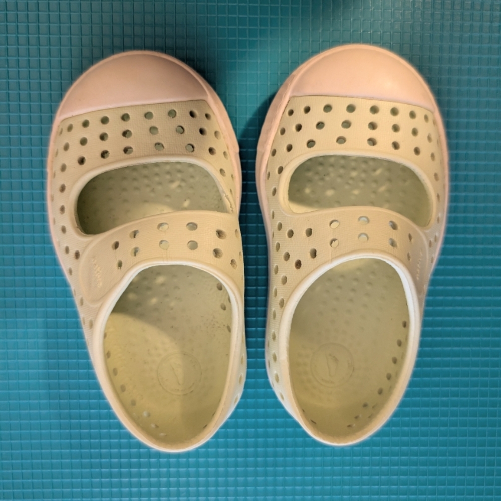 Box#25 ♨️ 5 For $35 ♨️ Native Juniper Mary Janes Shoes